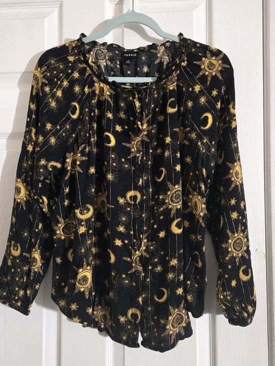 torrid Tops - Torrid Black & Gold Celestial Print Button-Front Blouse